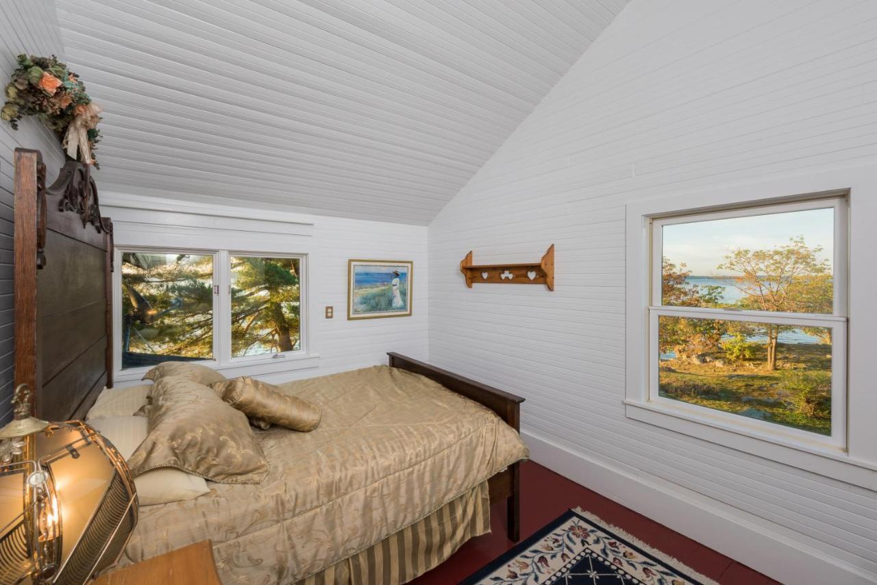 Whiskey River Cottages Formerly Seaway Slips Клейтон Экстерьер фото