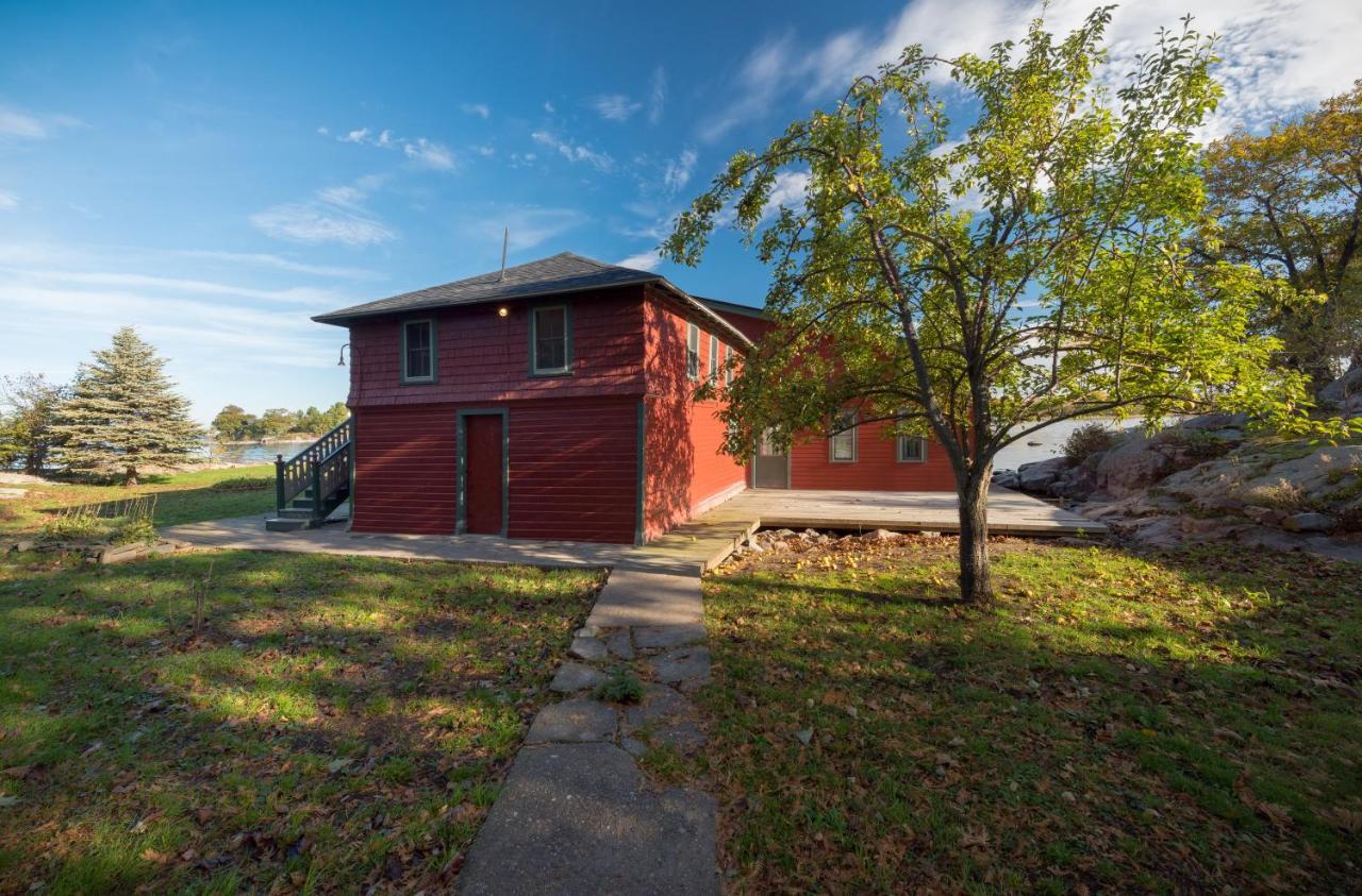 Whiskey River Cottages Formerly Seaway Slips Клейтон Экстерьер фото