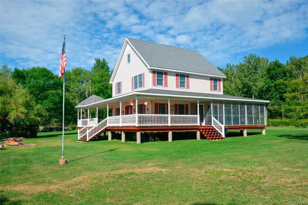 Whiskey River Cottages Formerly Seaway Slips Клейтон Экстерьер фото