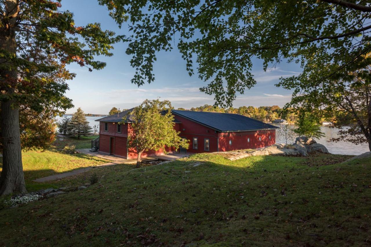 Whiskey River Cottages Formerly Seaway Slips Клейтон Экстерьер фото